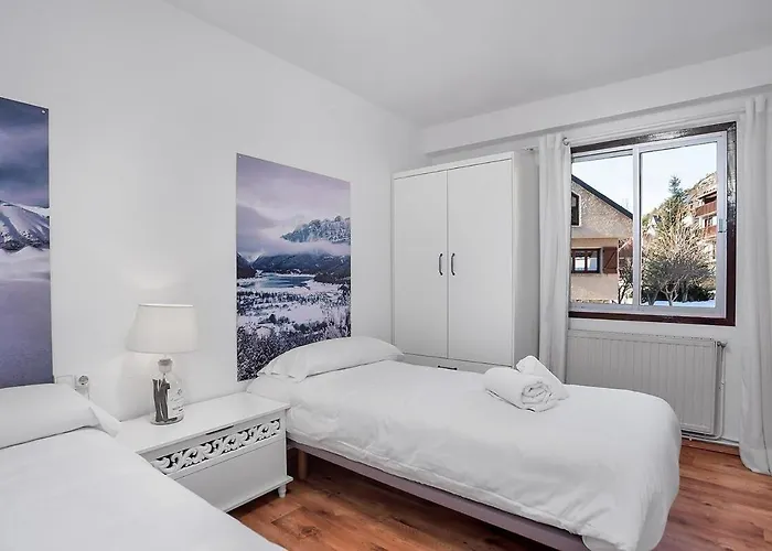 Ferienhaus Casa Pelaire - Casa Entera 10 Pax En Panticosa